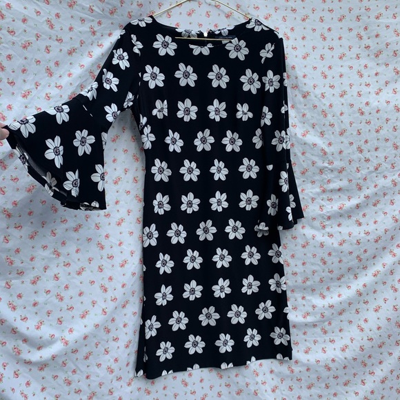 Tommy Hilfiger bell sleeve dress - Picture 1 of 3